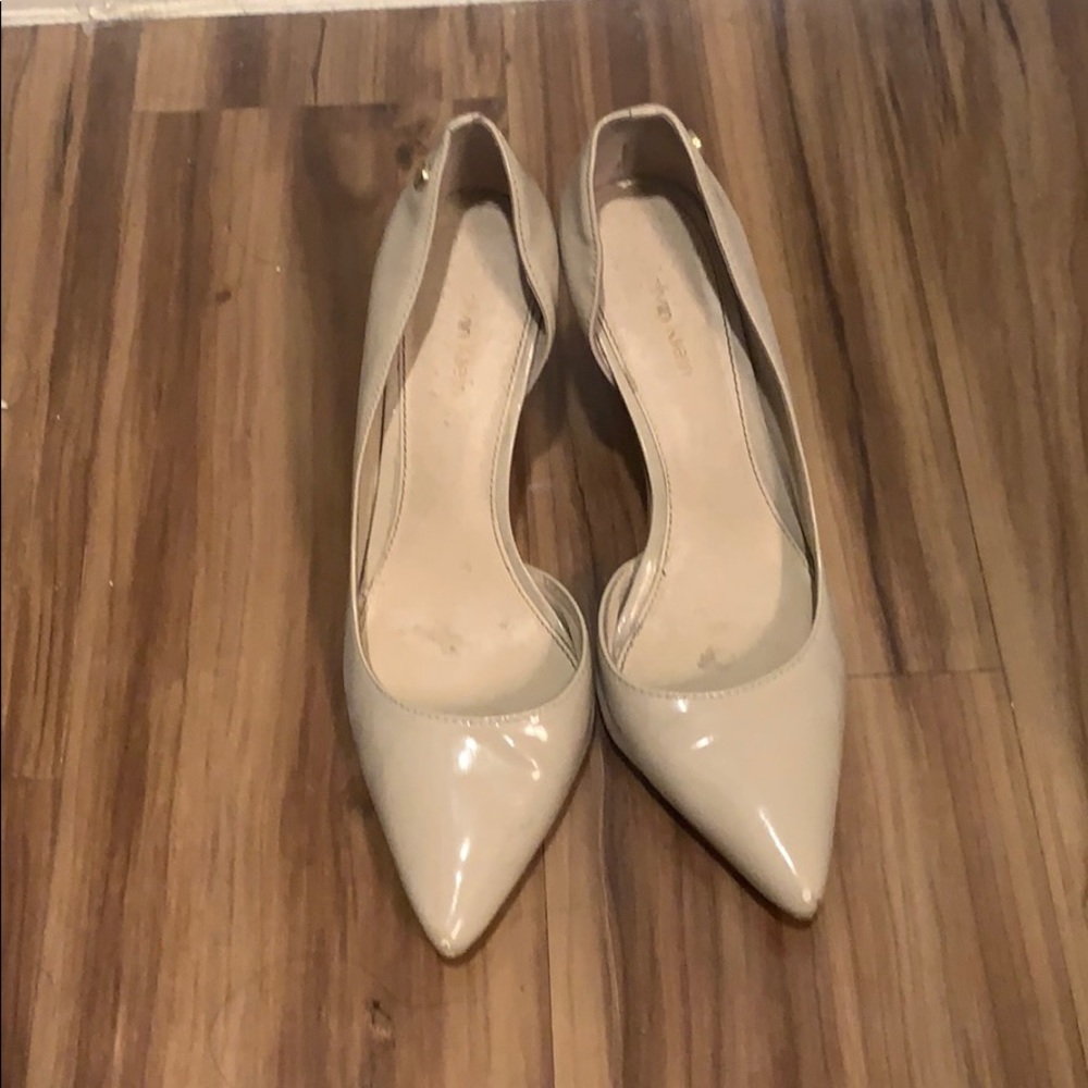 Calvin Klein nude pumps size 6